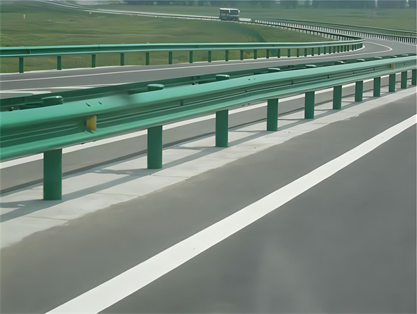 果洛波形梁护栏在高速公路的应用